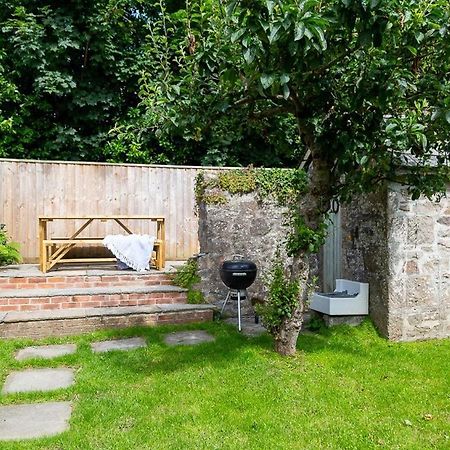 Charlestown Cottage, Woodburner, Gardens & Parking Екстериор снимка