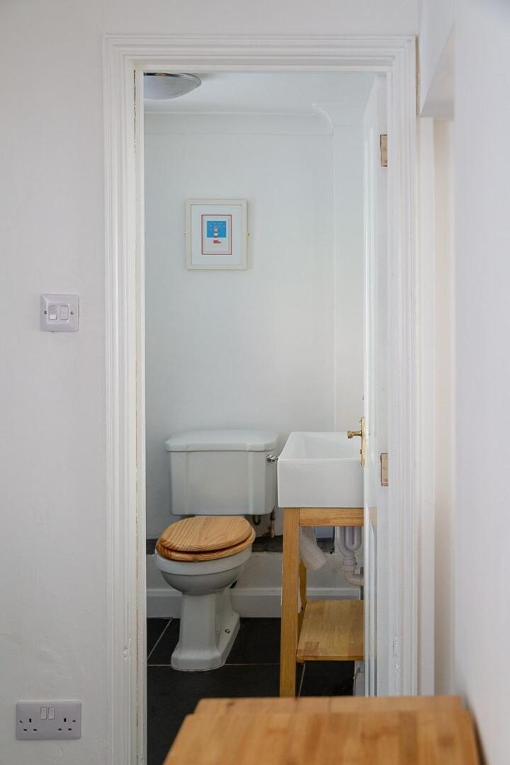 Charlestown Cottage, Woodburner, Gardens & Parking Екстериор снимка